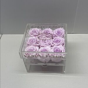 Box Venus Et Fleur Acrylic Lavendar 9 eternity roses